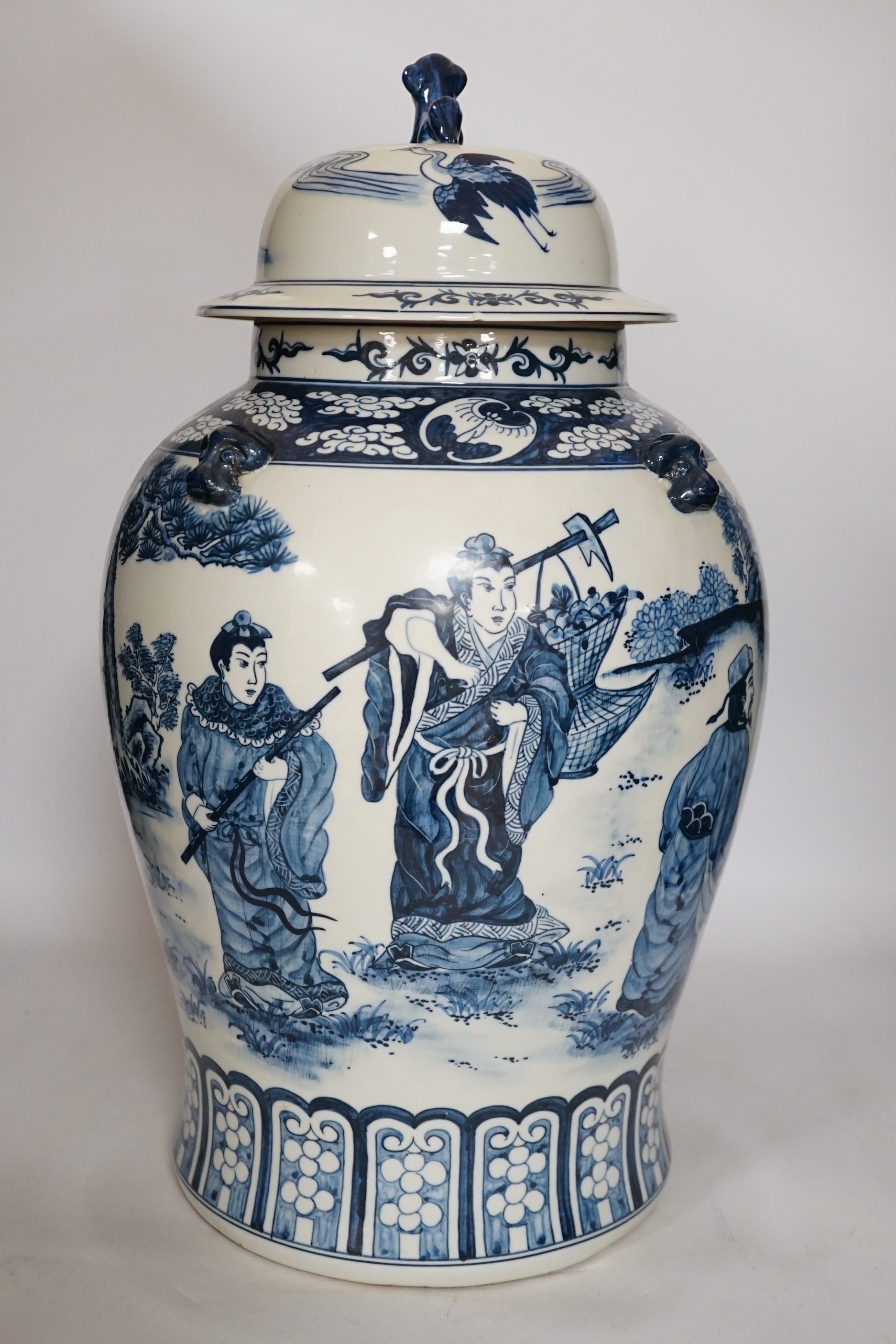 A large blue and white Chinese jar and cover, 46cm high